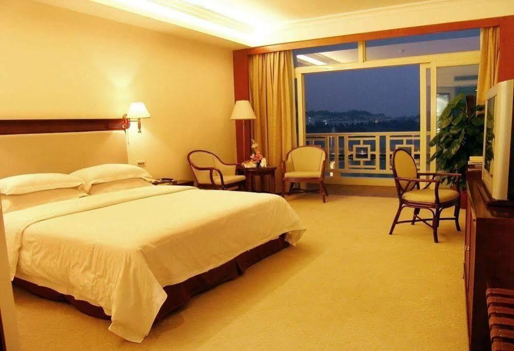 Dolton Resort Tongshenghu Чанша Екстериор снимка
