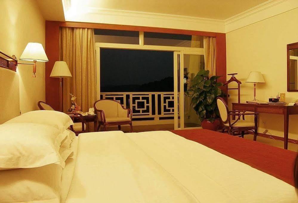 Dolton Resort Tongshenghu Чанша Екстериор снимка
